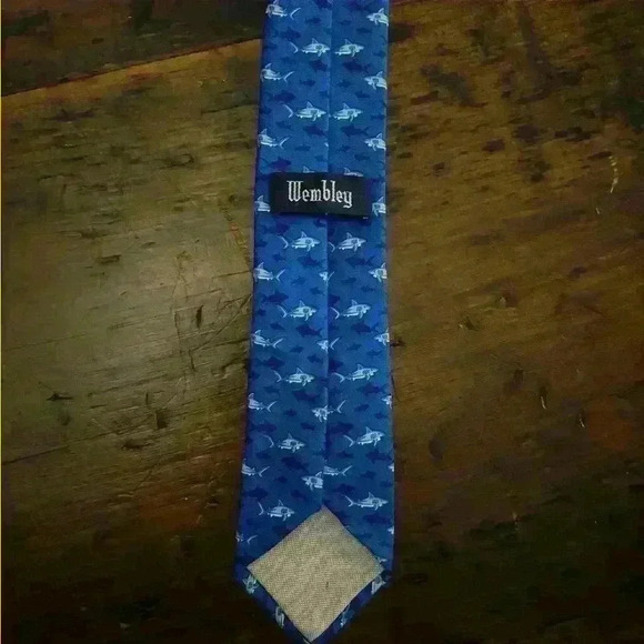 Men’s Blue Shark Tie By Wembley - Picture 4 of 6